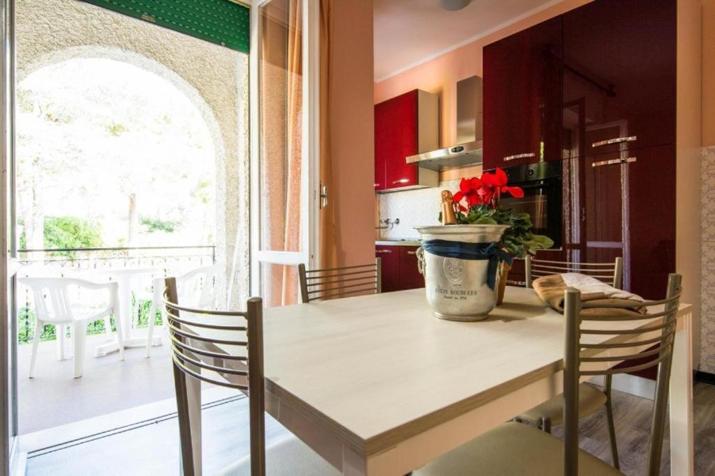 Blu Mare Apartments Pietra Ligure Exterior photo